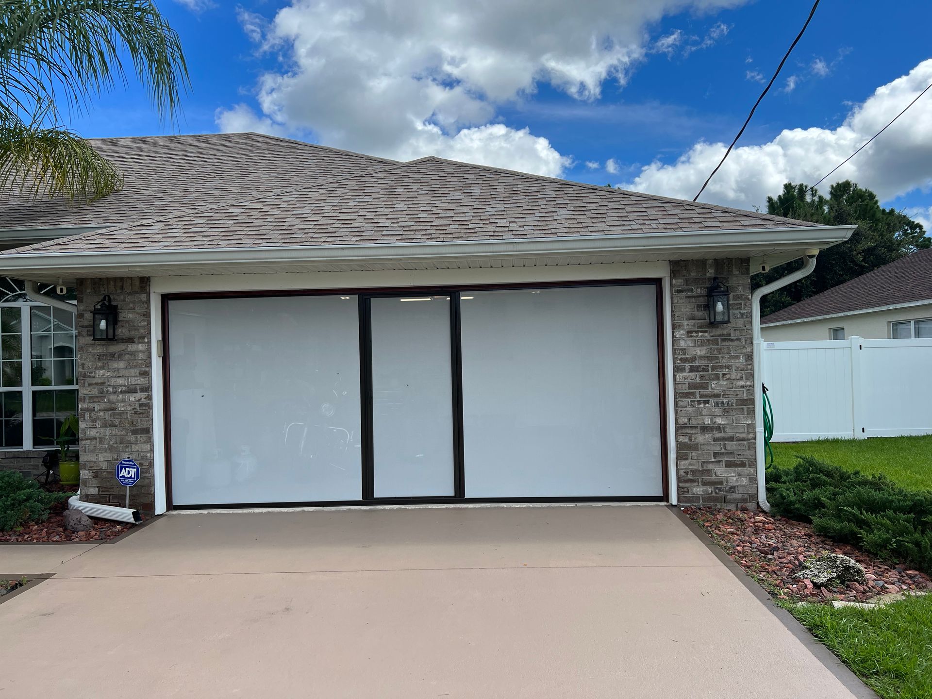 Residential garage doors Jacksonville